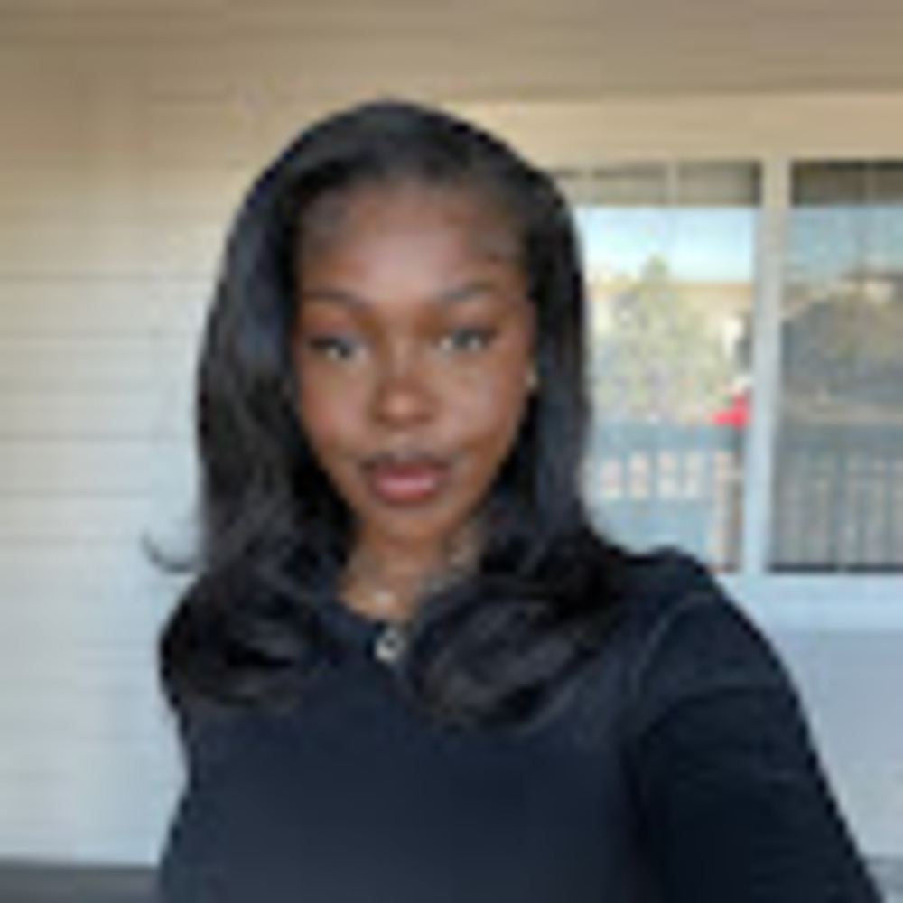 Meet your Posher, Mikala